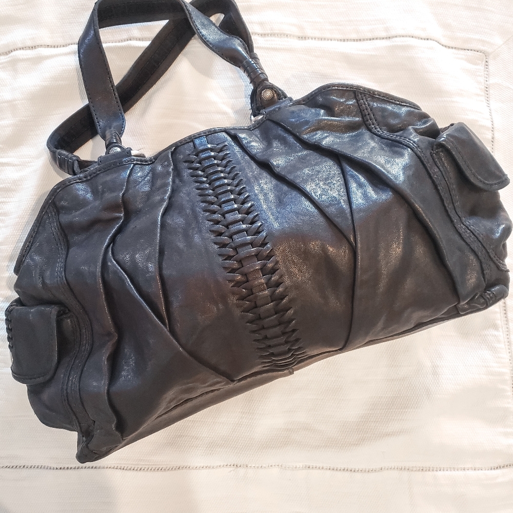 Lucky Brand Gimme shelter satchel